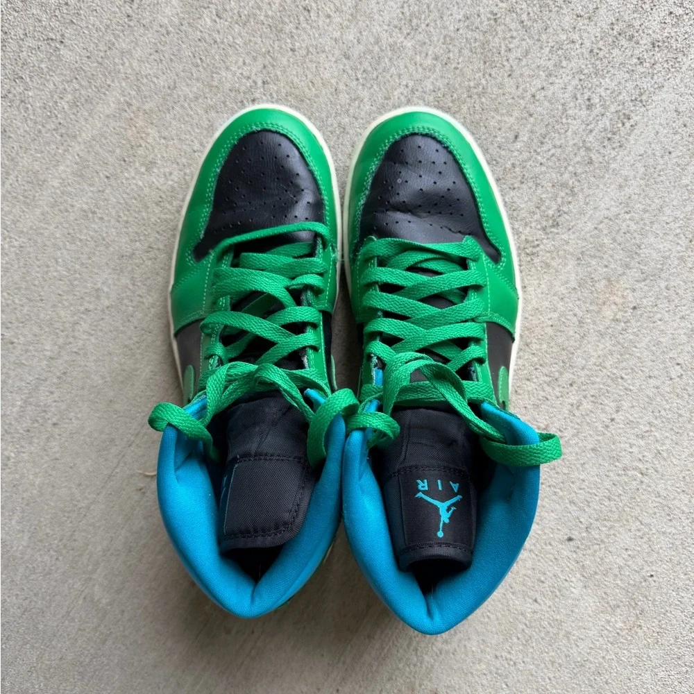 Nike Air Jordan 1 Mid Lucky Green Aquatone Women’s Size 9 Sneakers - Picture 4 of 9